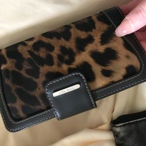 Nine West wallet